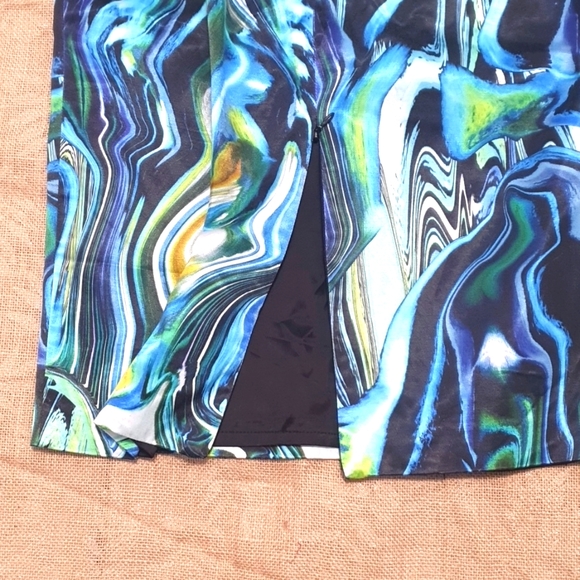 Veronika Maine Size 10 Satin Feel Blue Swirl Skirt - Picture 5 of 5